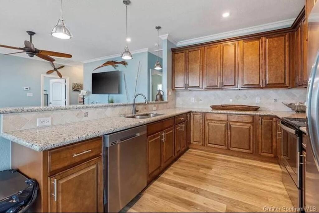 Oceanfront Home Near Hollybeach Cameron Εξωτερικό φωτογραφία