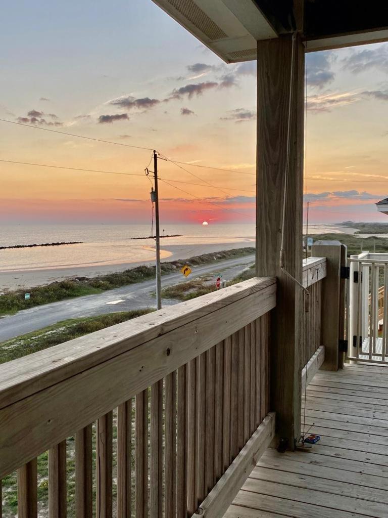 Oceanfront Home Near Hollybeach Cameron Εξωτερικό φωτογραφία